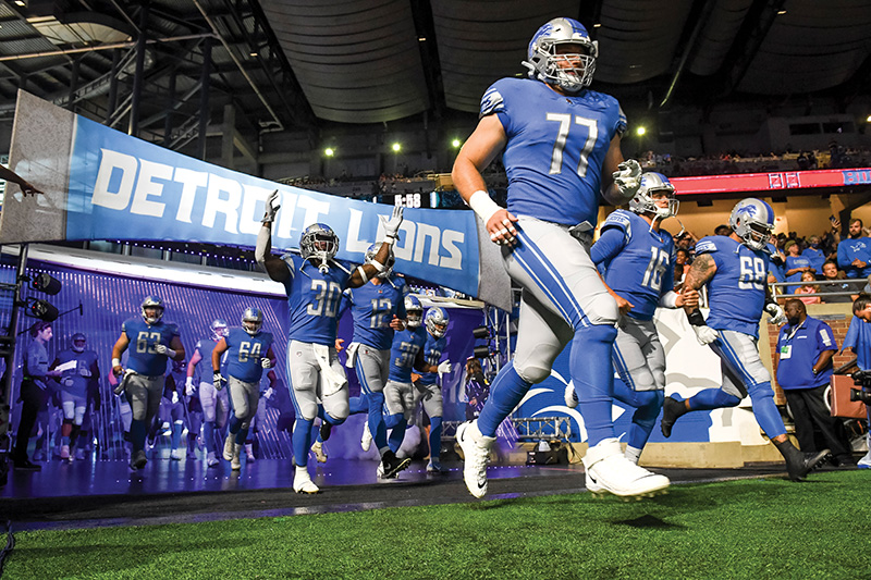 detroit lions players coming onto field